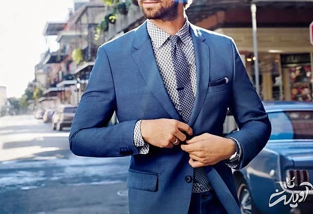 پیراهن طرح دار و کت آبی